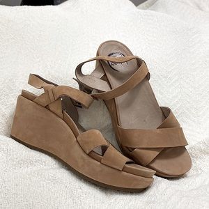 FINAL SALE! Abeo BIO Hana Suede Leather Criss Cross Platform Sandals Tan Size 9N